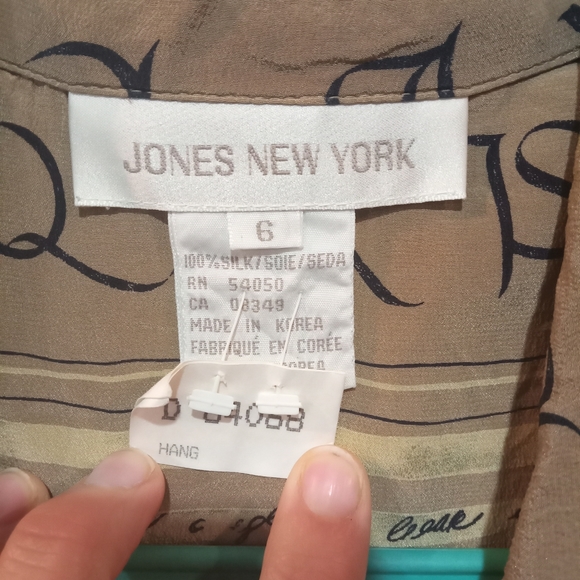 Jones New York 100% silk short sleeved shirt size 6 - Picture 4 of 4